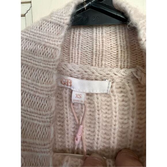 NWT Gianni Bini size XS light pink cropped sweater - Picture 2 of 3